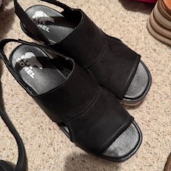 Sorel Joanie III Black Wedge sandals - Picture 2 of 3